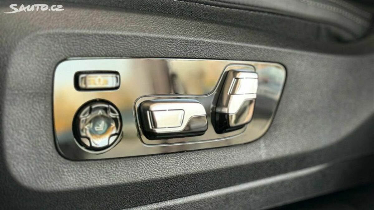 Fotografie vozu - klik pro zvětšení