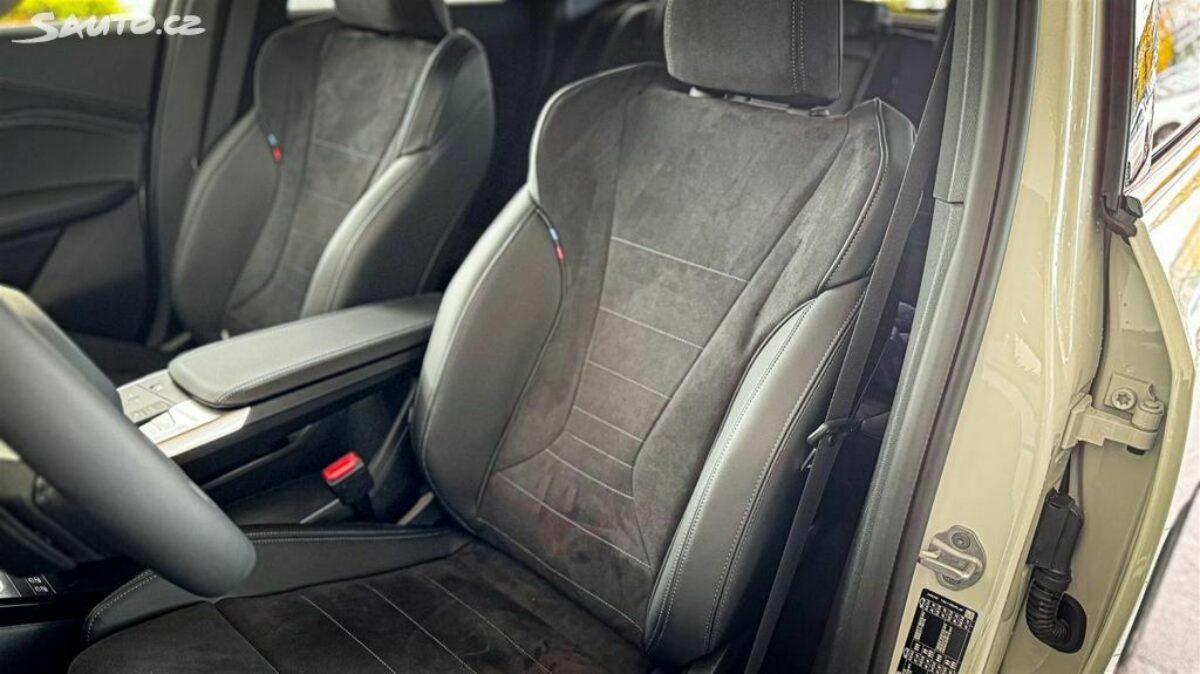 Fotografie vozu - klik pro zvětšení