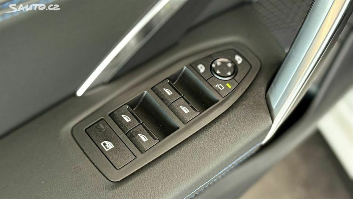 Fotografie vozu - klik pro zvětšení