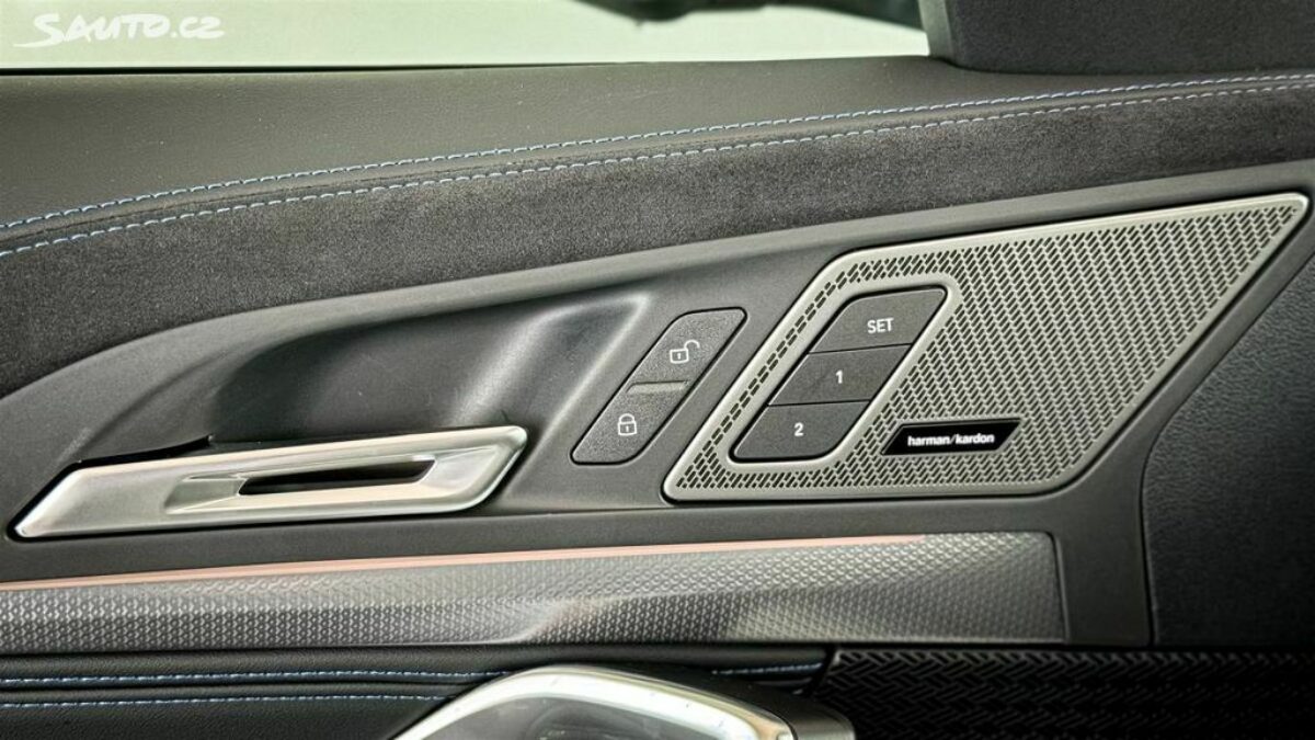 Fotografie vozu - klik pro zvětšení