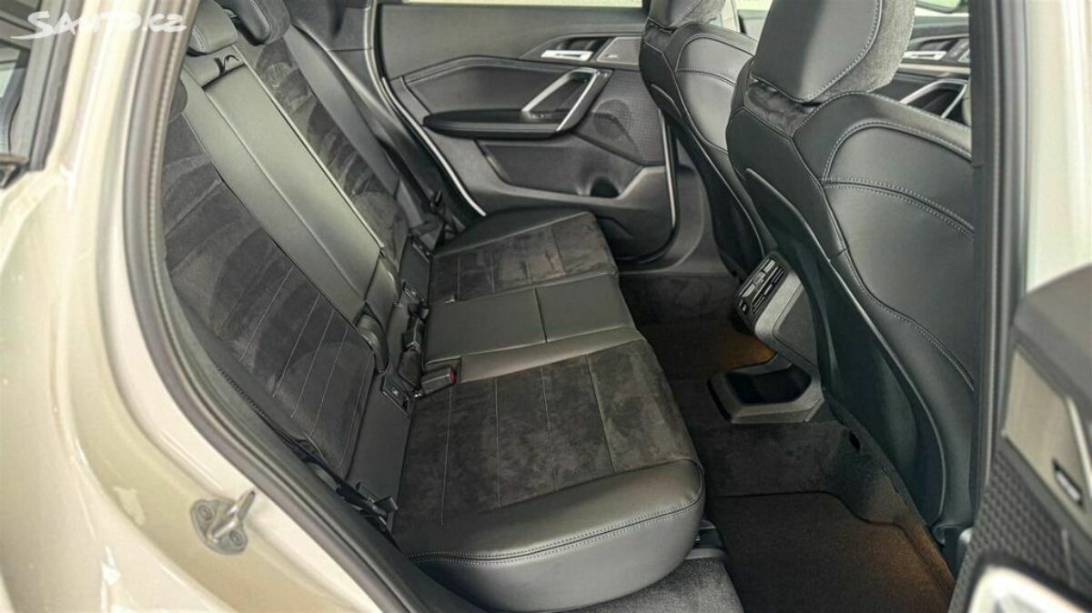 Fotografie vozu - klik pro zvětšení