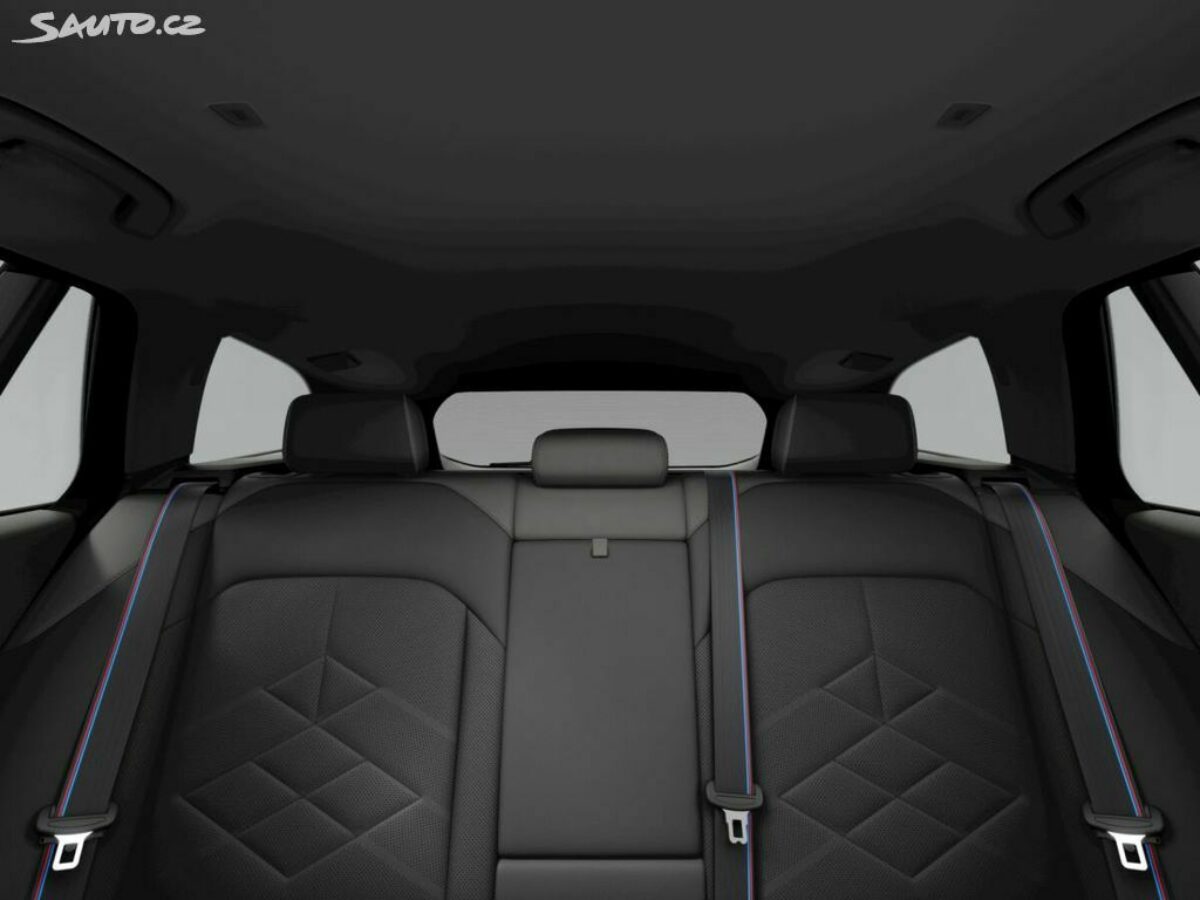 Fotografie vozu - klik pro zvětšení