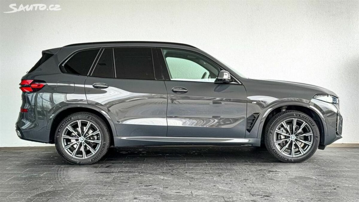 Fotografie vozu - klik pro zvětšení