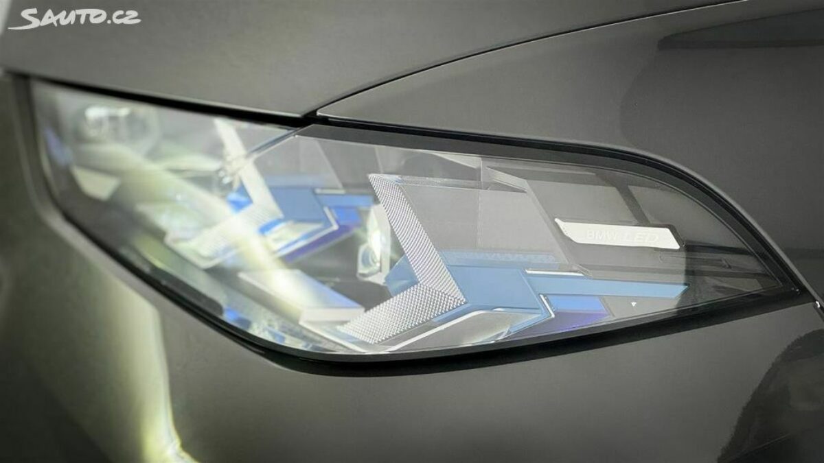 Fotografie vozu - klik pro zvětšení