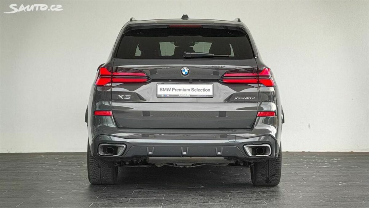 Fotografie vozu - klik pro zvětšení