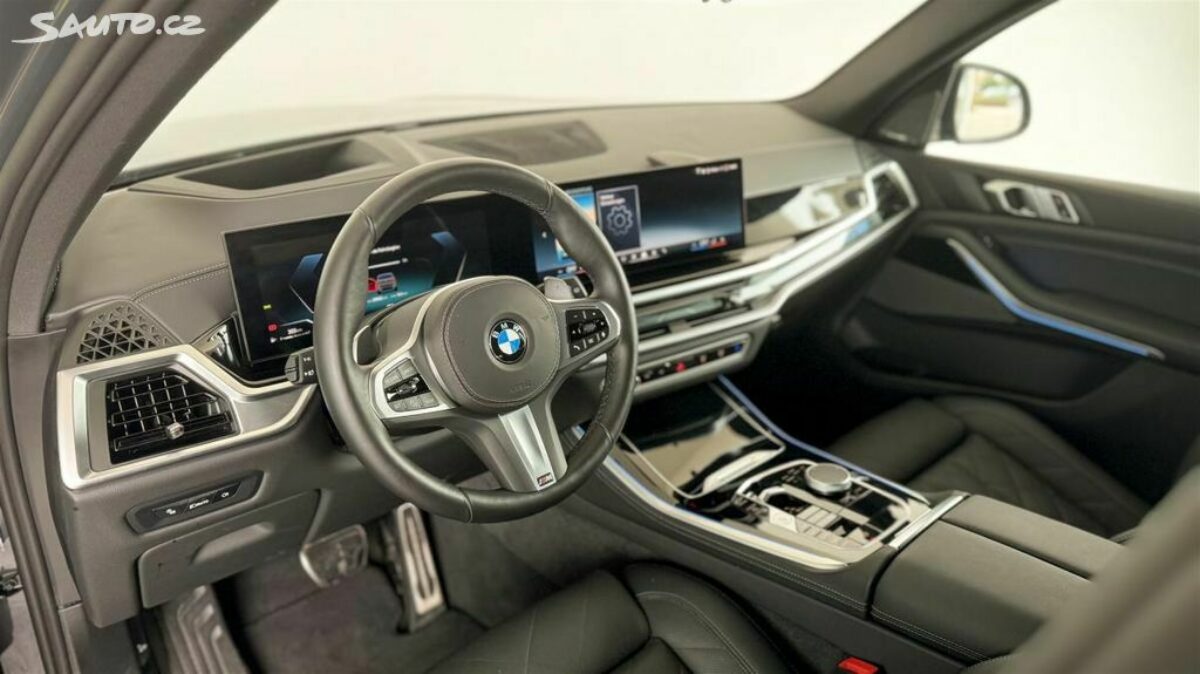 Fotografie vozu - klik pro zvětšení