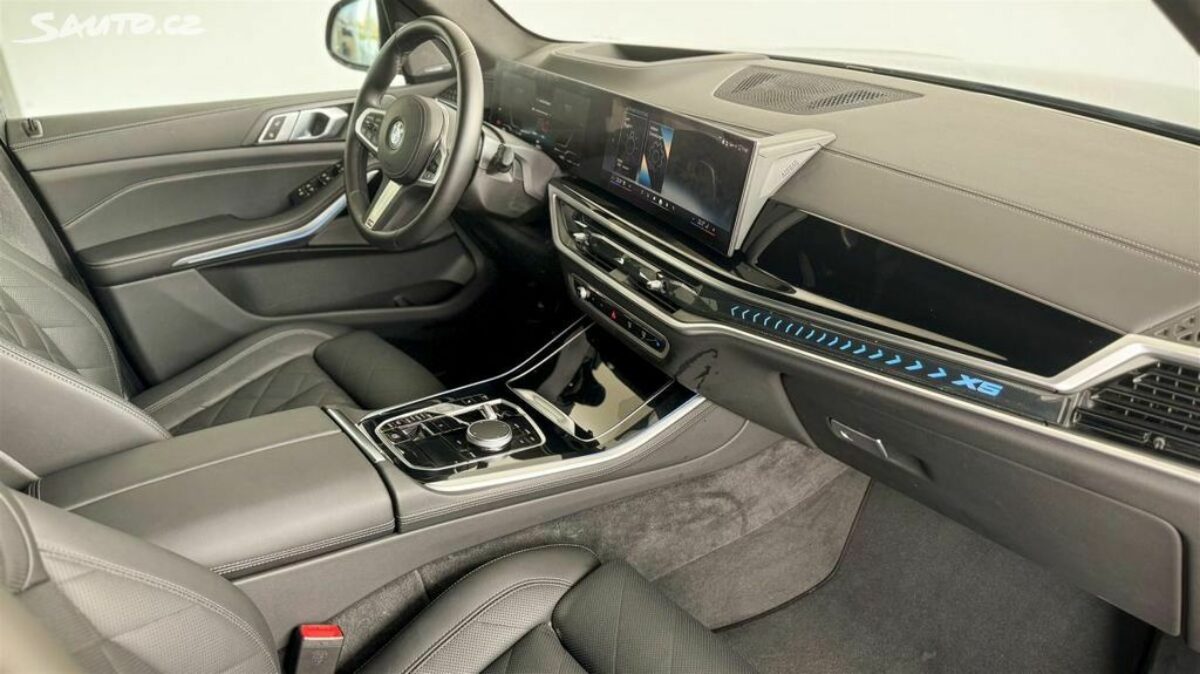 Fotografie vozu - klik pro zvětšení