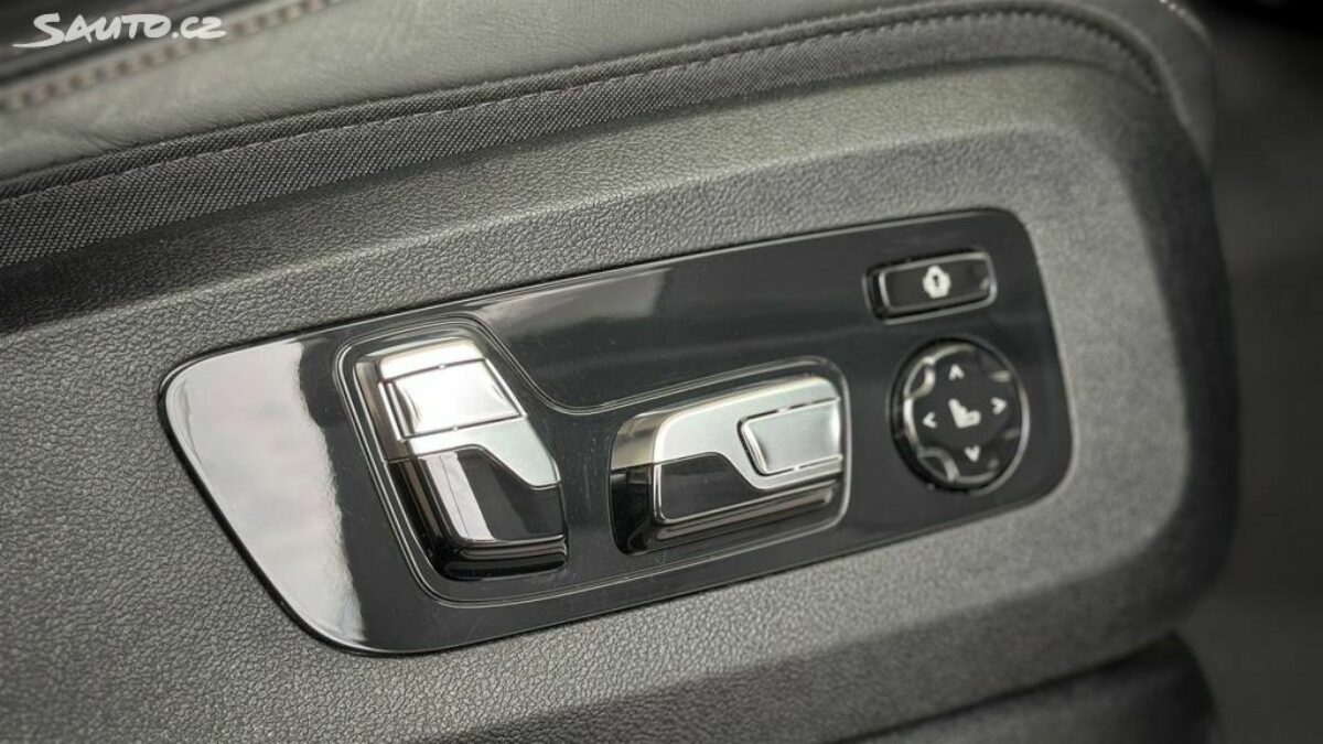 Fotografie vozu - klik pro zvětšení