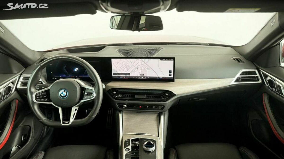 Fotografie vozu - klik pro zvětšení