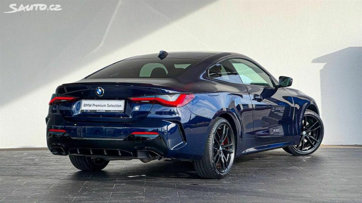 Fotografie vozu - klik pro zvětšení