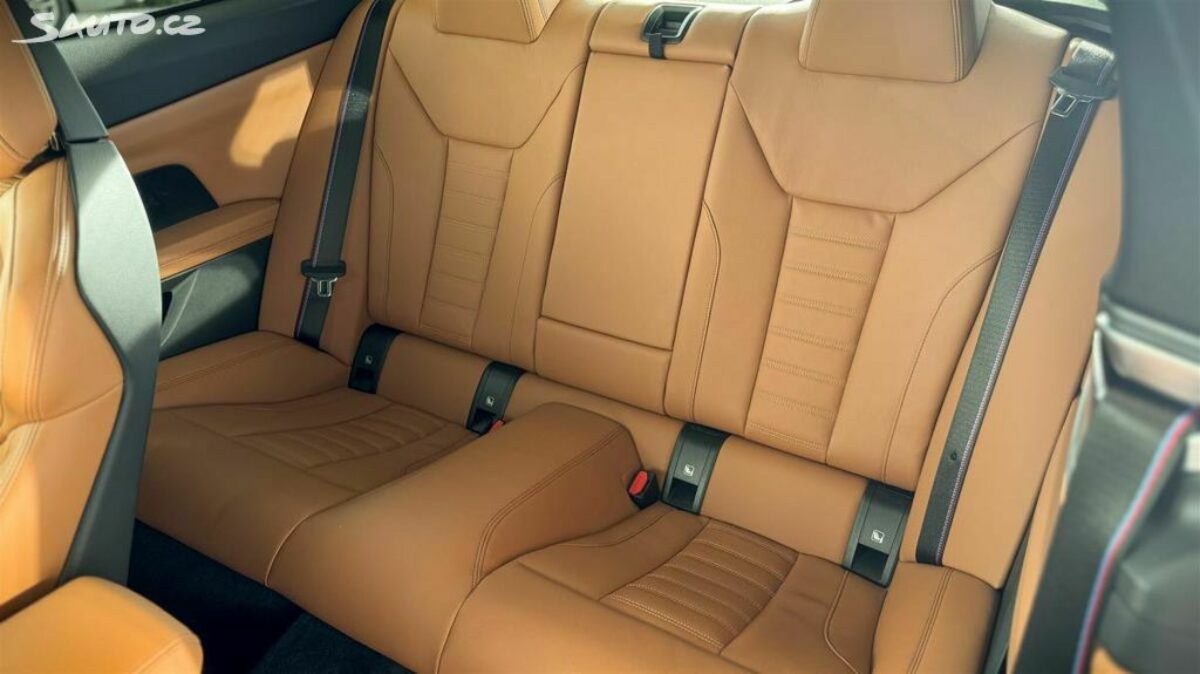 Fotografie vozu - klik pro zvětšení