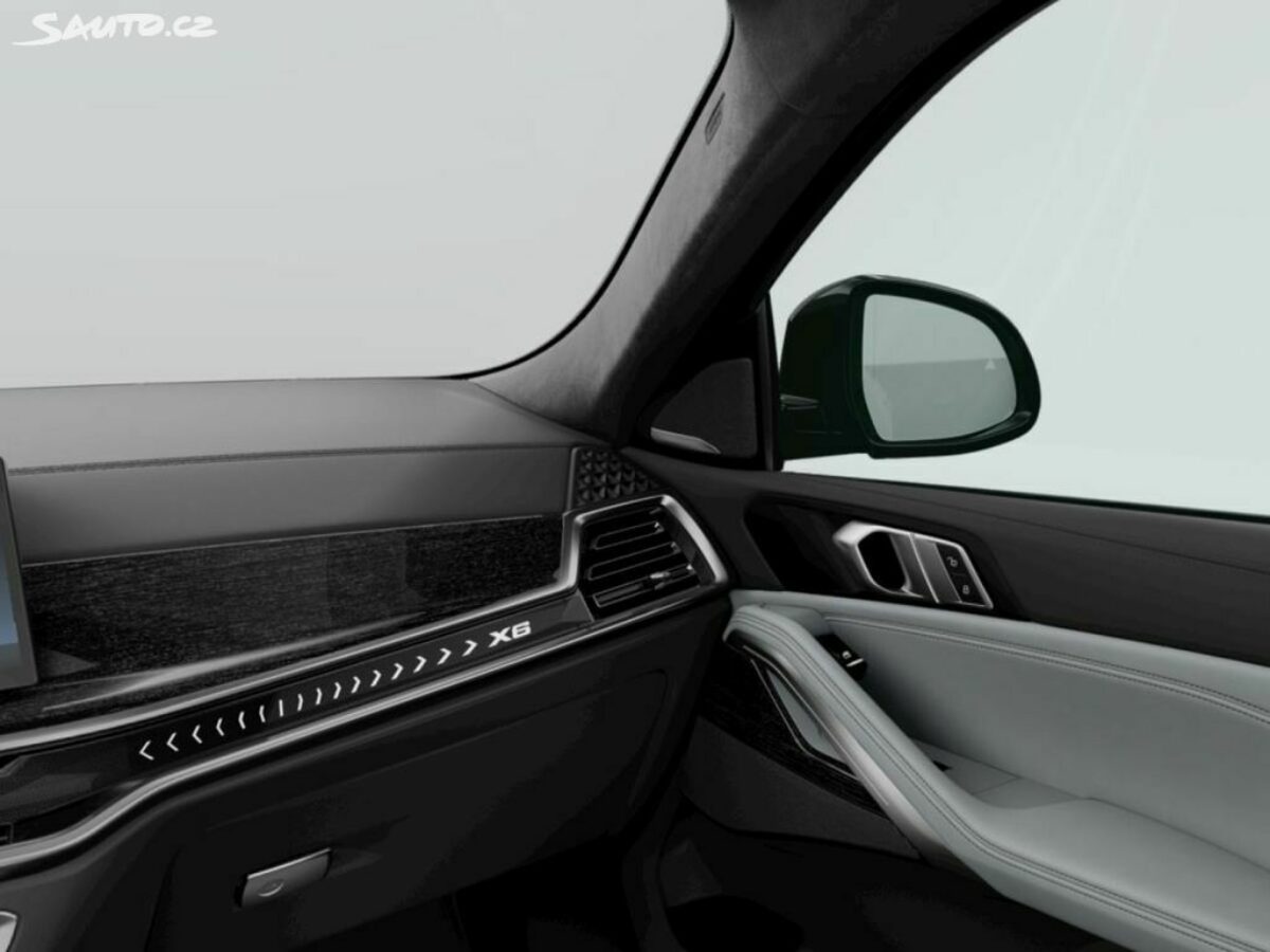 Fotografie vozu - klik pro zvětšení