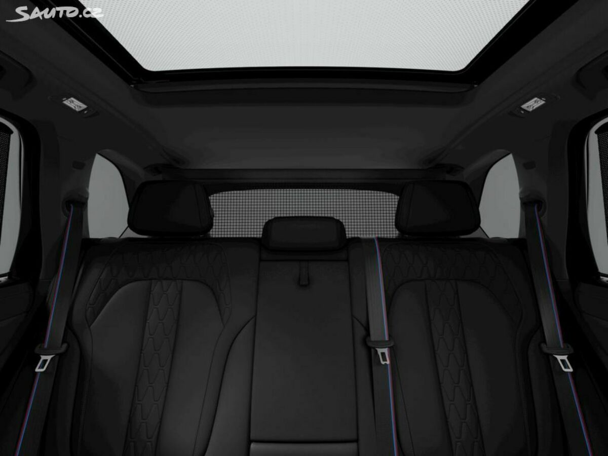 Fotografie vozu - klik pro zvětšení