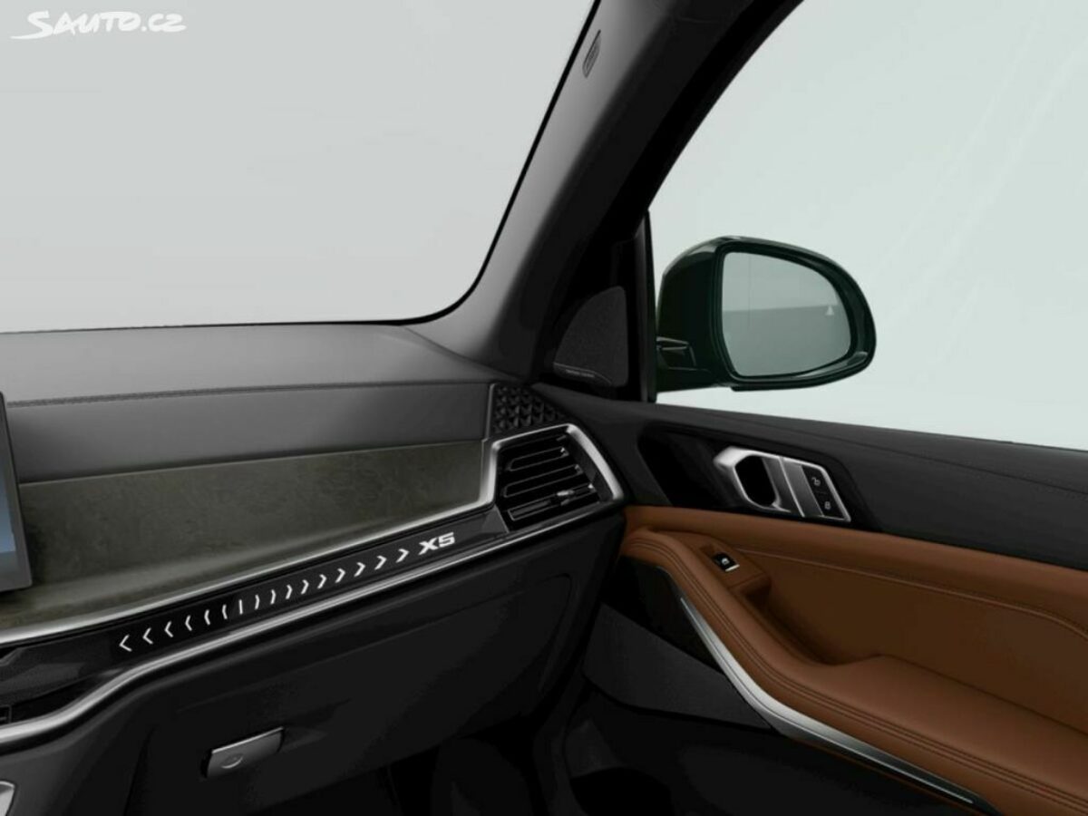 Fotografie vozu - klik pro zvětšení