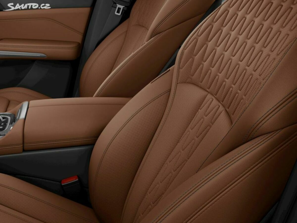 Fotografie vozu - klik pro zvětšení