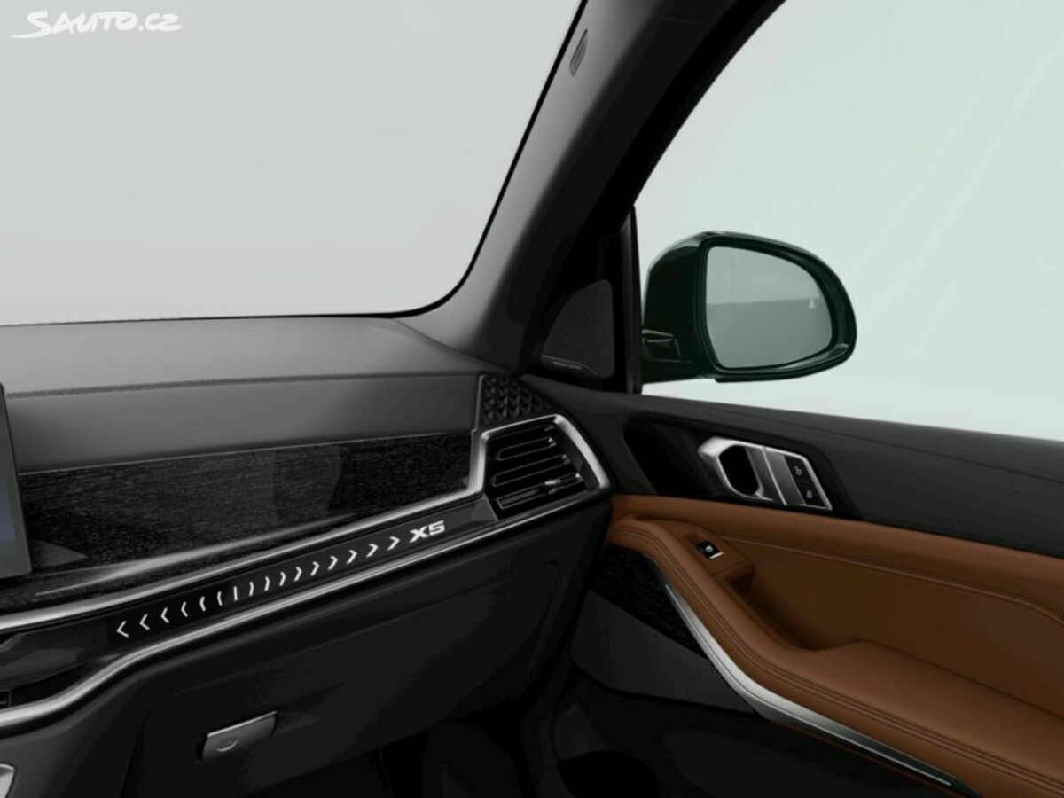 Fotografie vozu - klik pro zvětšení