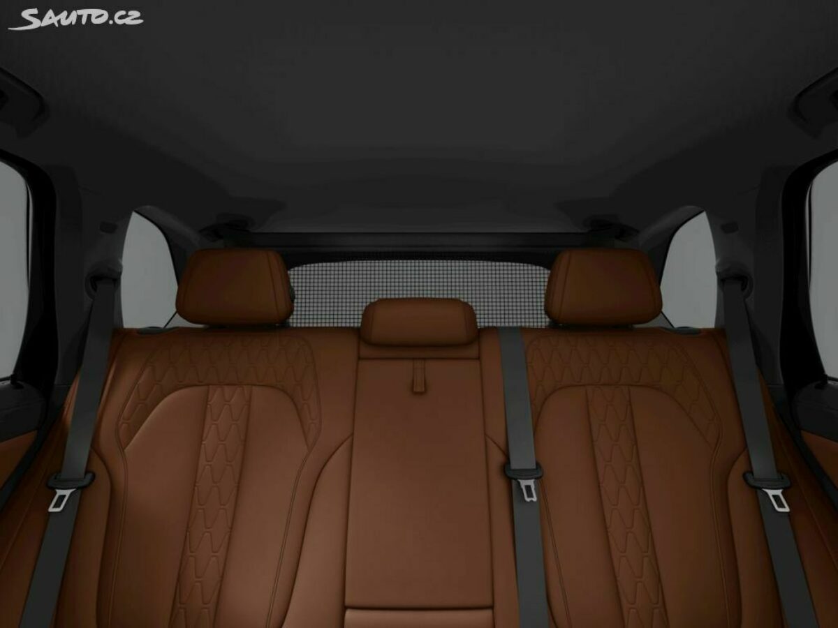 Fotografie vozu - klik pro zvětšení