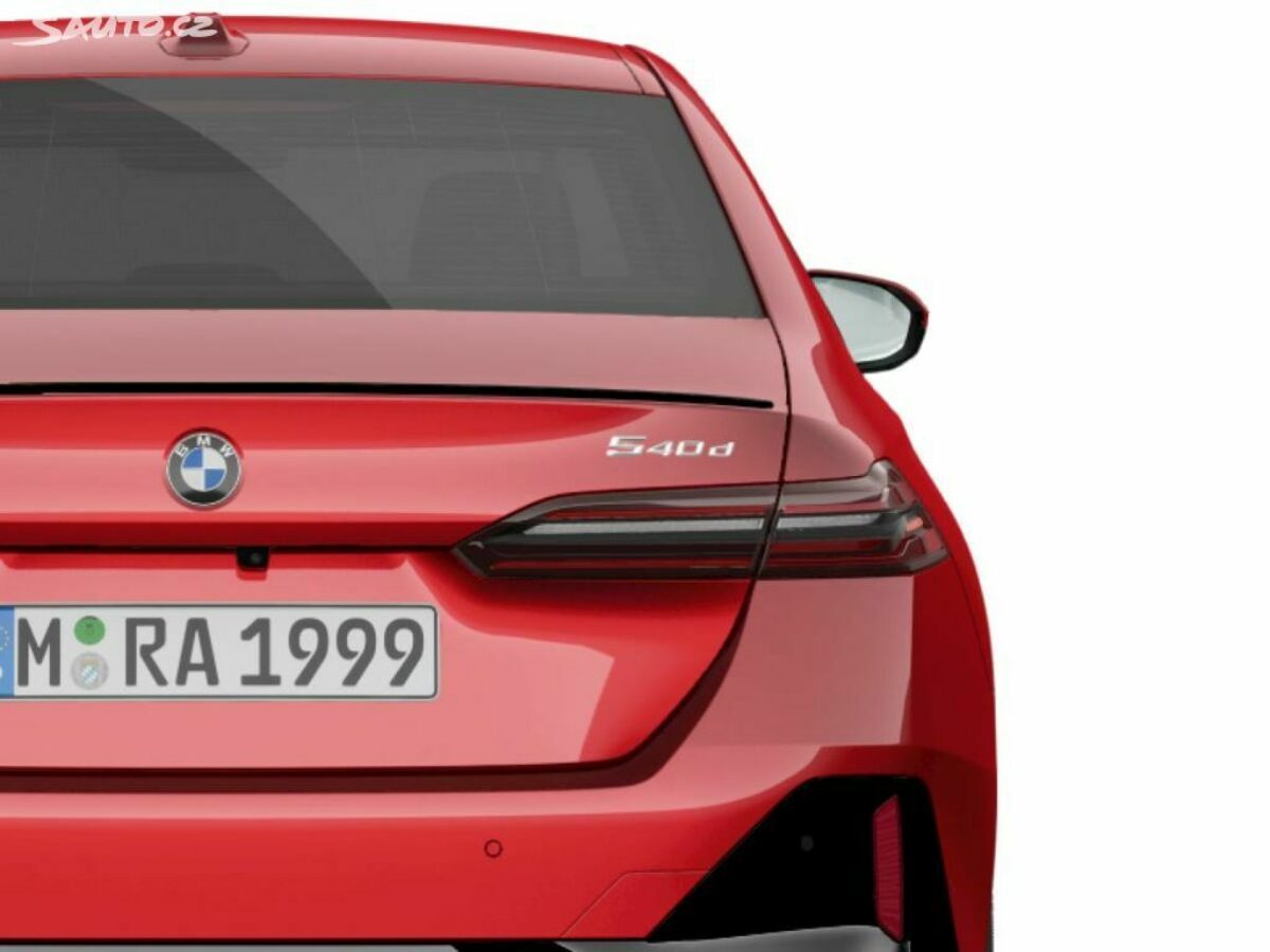 Fotografie vozu - klik pro zvětšení