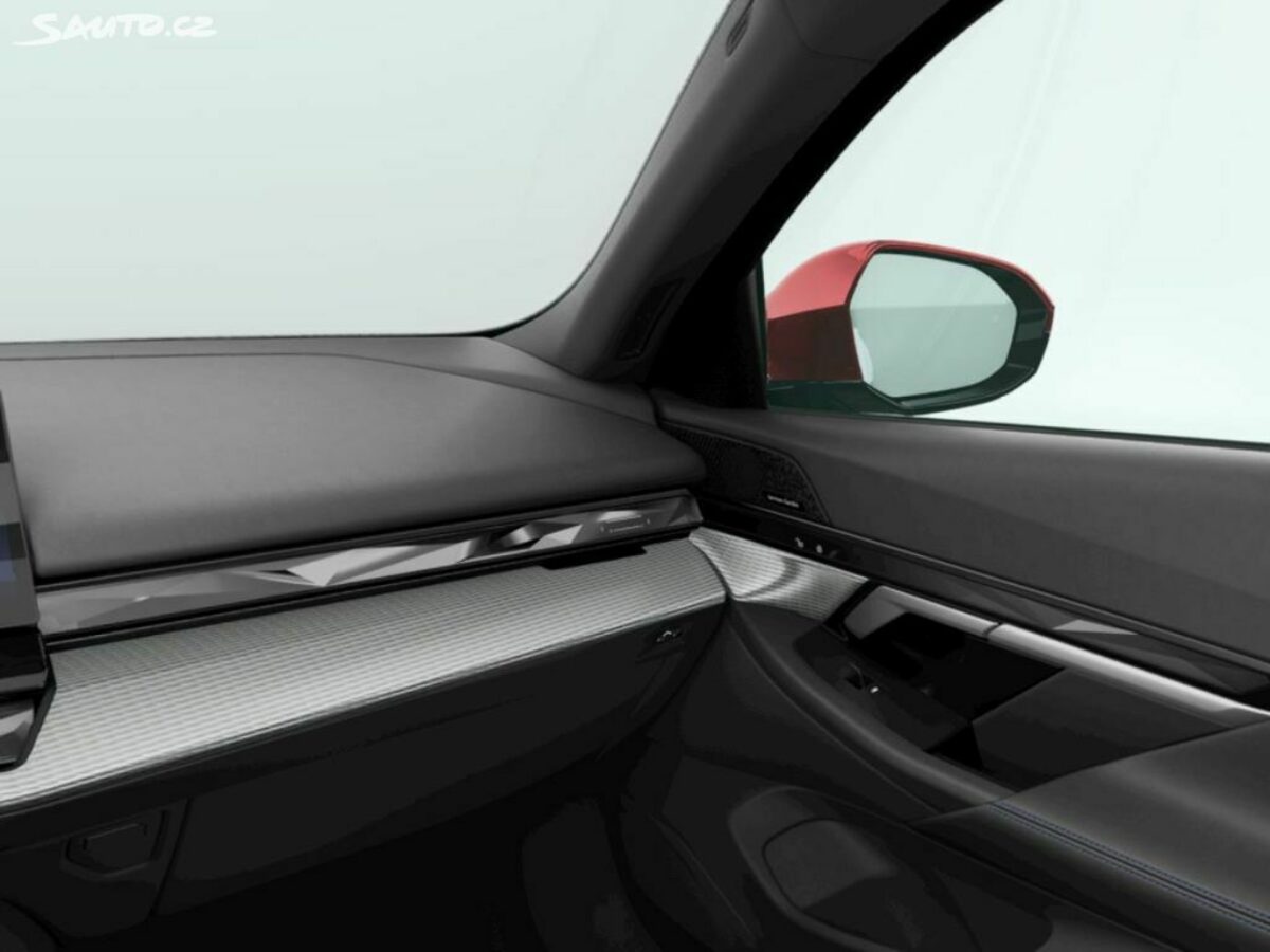 Fotografie vozu - klik pro zvětšení