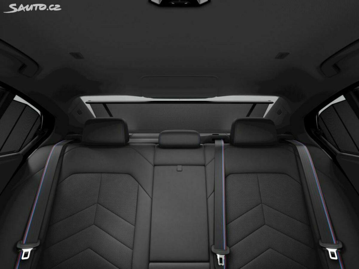 Fotografie vozu - klik pro zvětšení