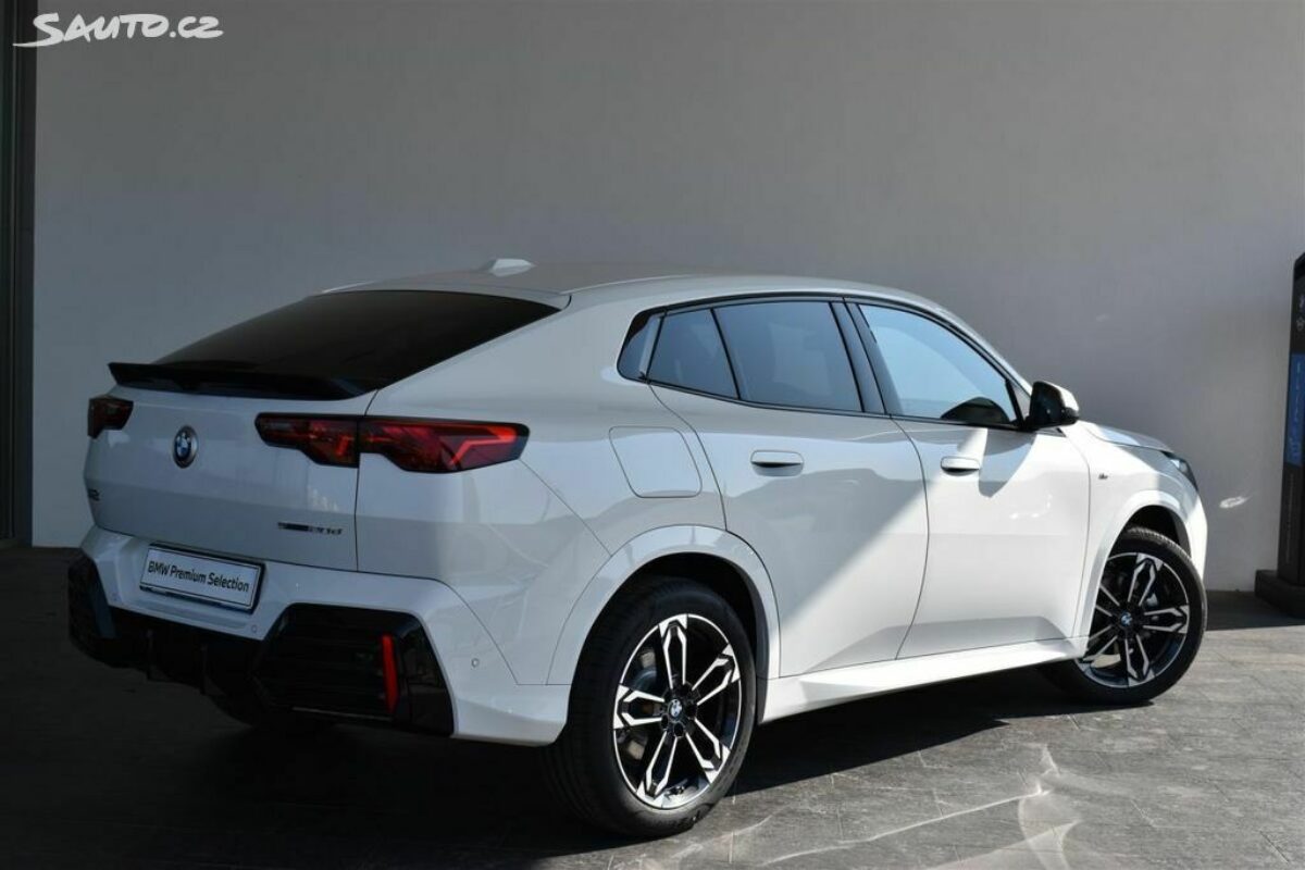 Fotografie vozu - klik pro zvětšení