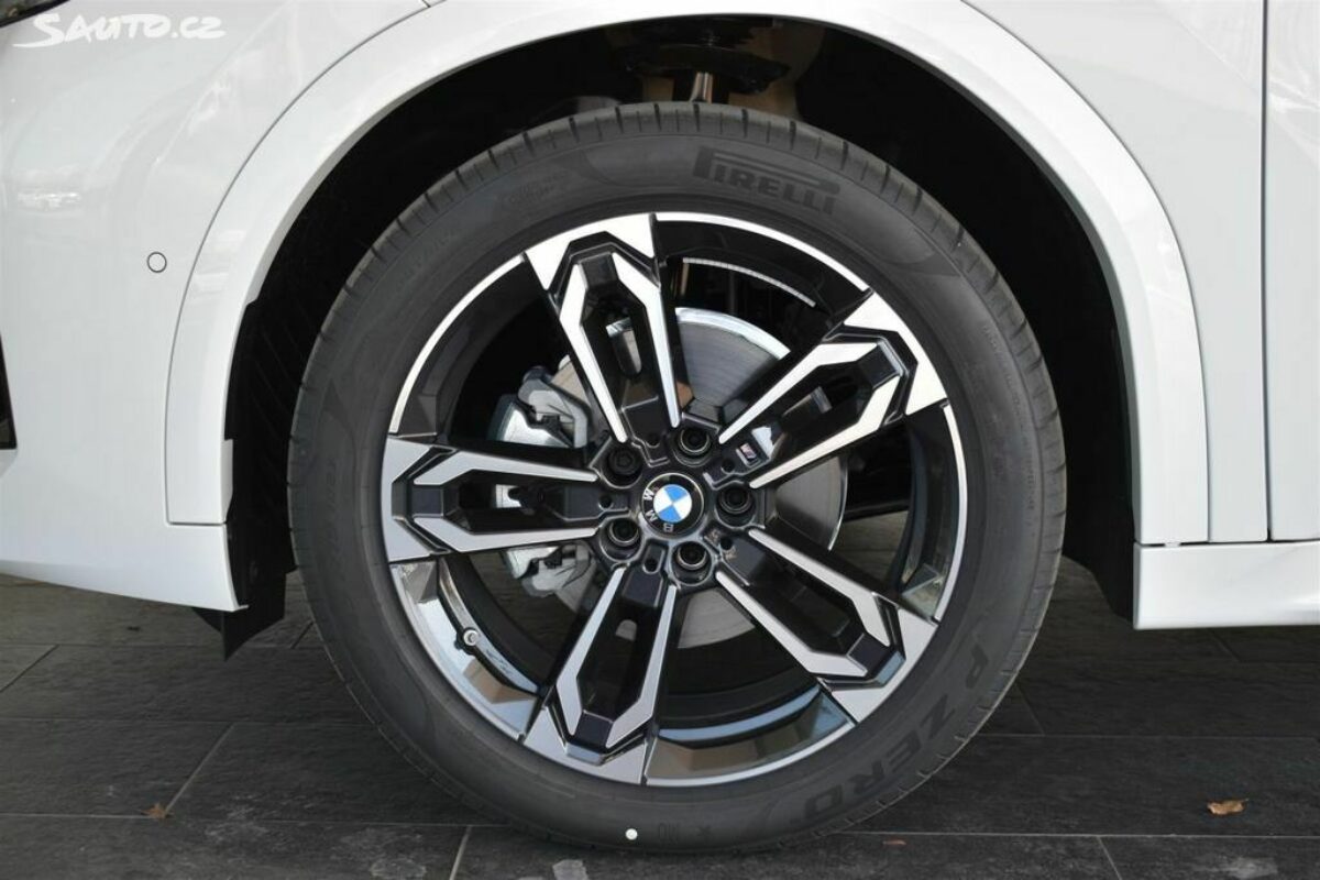 Fotografie vozu - klik pro zvětšení