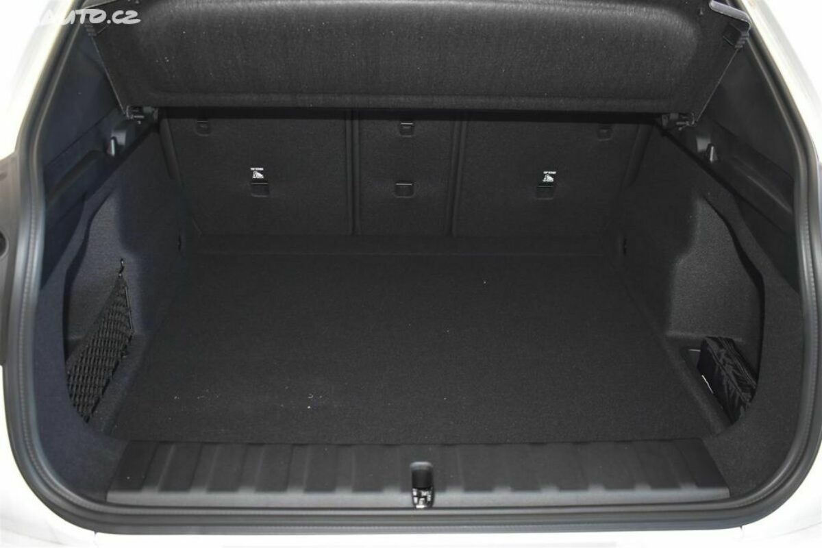 Fotografie vozu - klik pro zvětšení