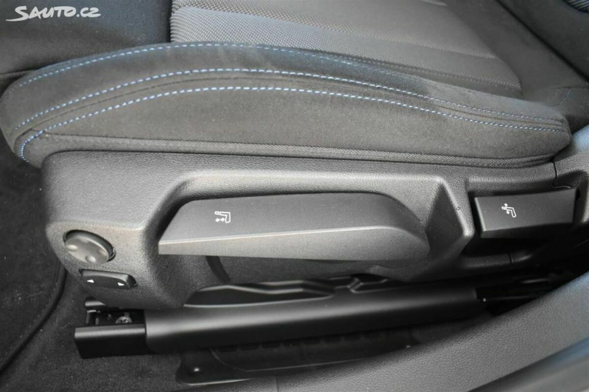 Fotografie vozu - klik pro zvětšení