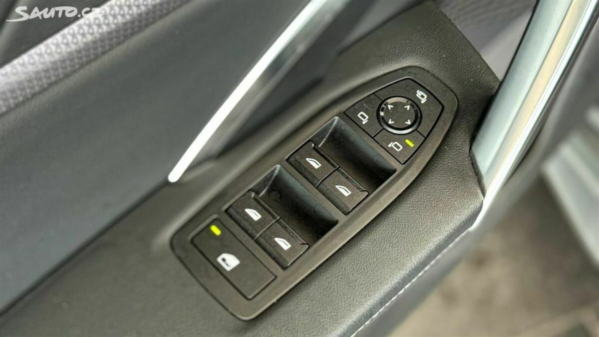 Fotografie vozu - klik pro zvětšení