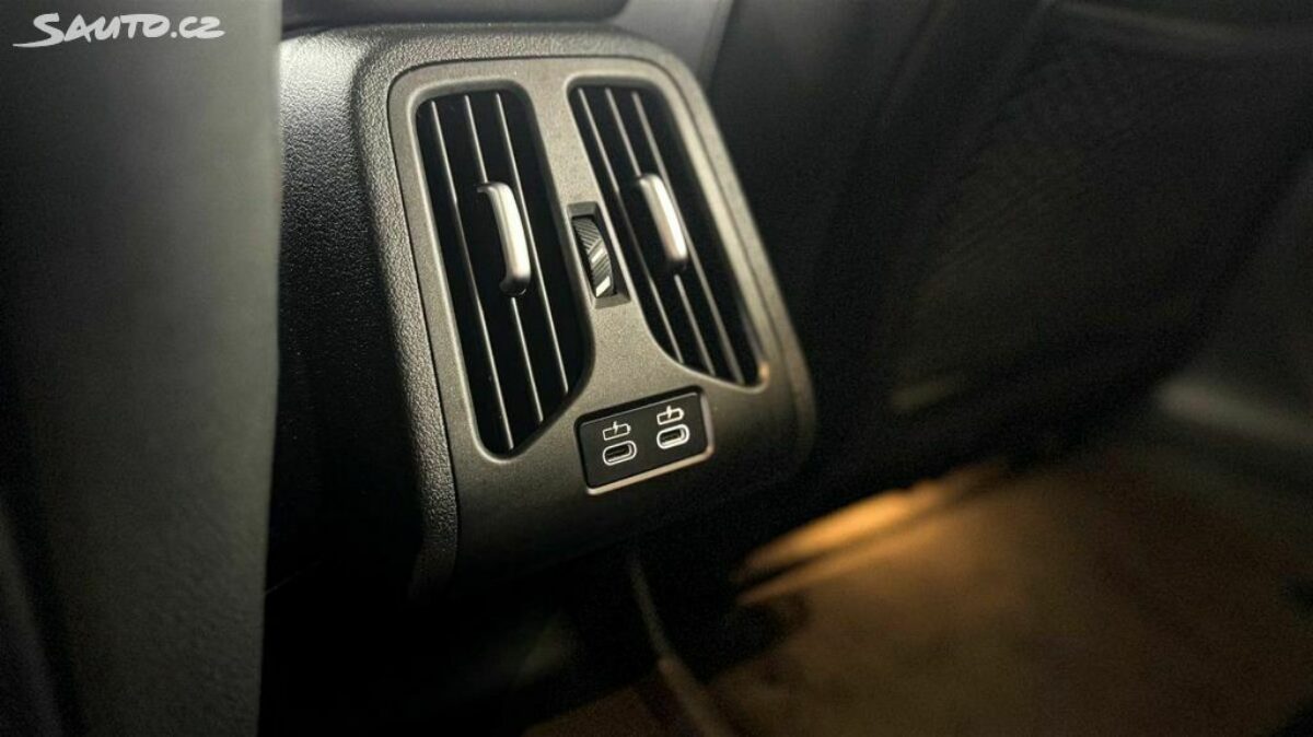 Fotografie vozu - klik pro zvětšení