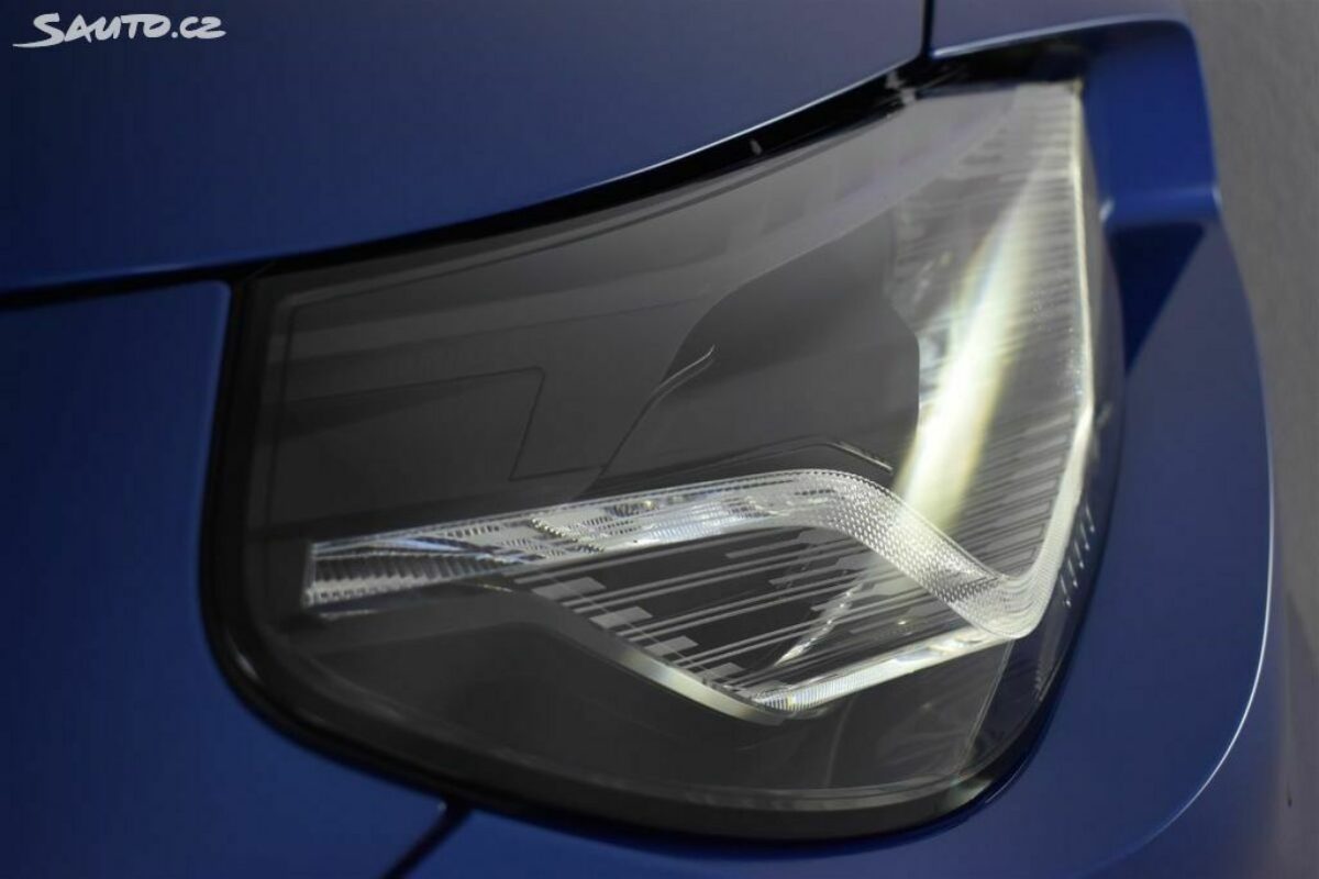 Fotografie vozu - klik pro zvětšení