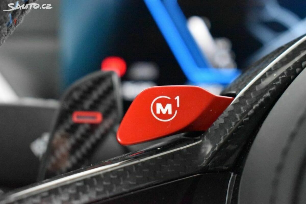 Fotografie vozu - klik pro zvětšení