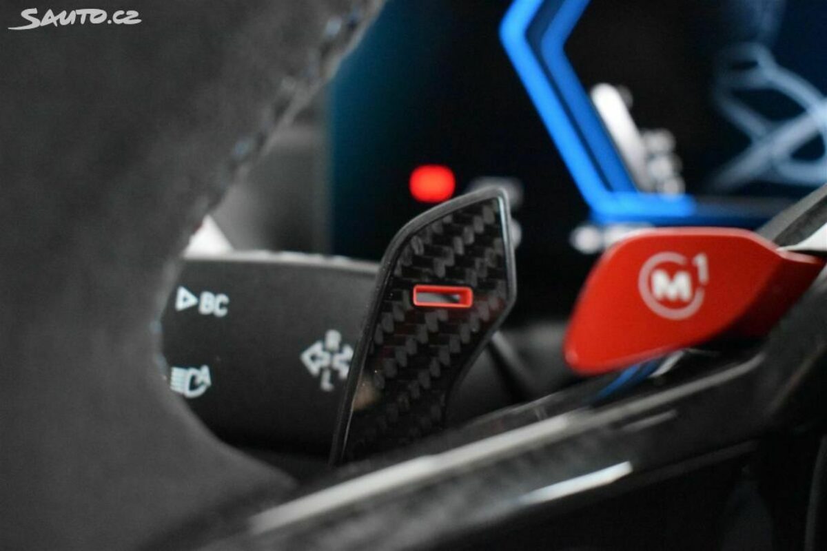 Fotografie vozu - klik pro zvětšení