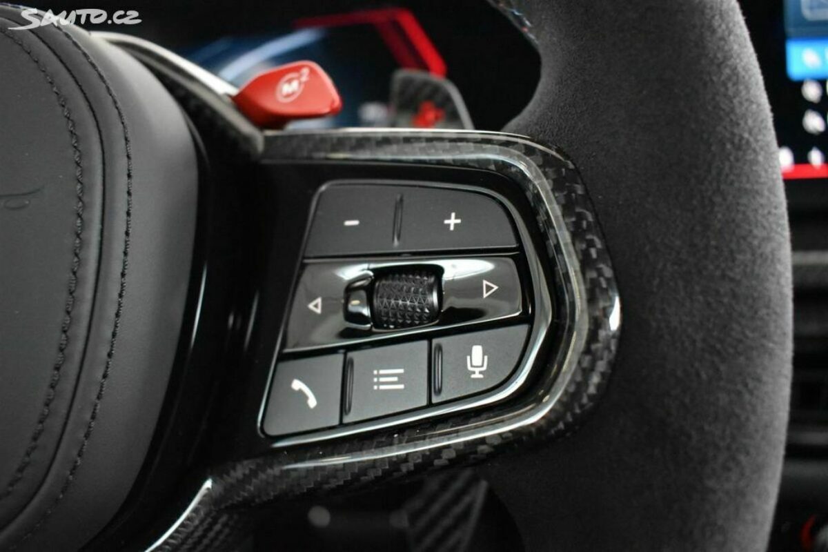 Fotografie vozu - klik pro zvětšení