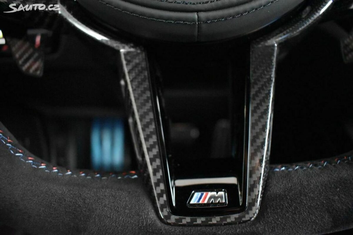 Fotografie vozu - klik pro zvětšení