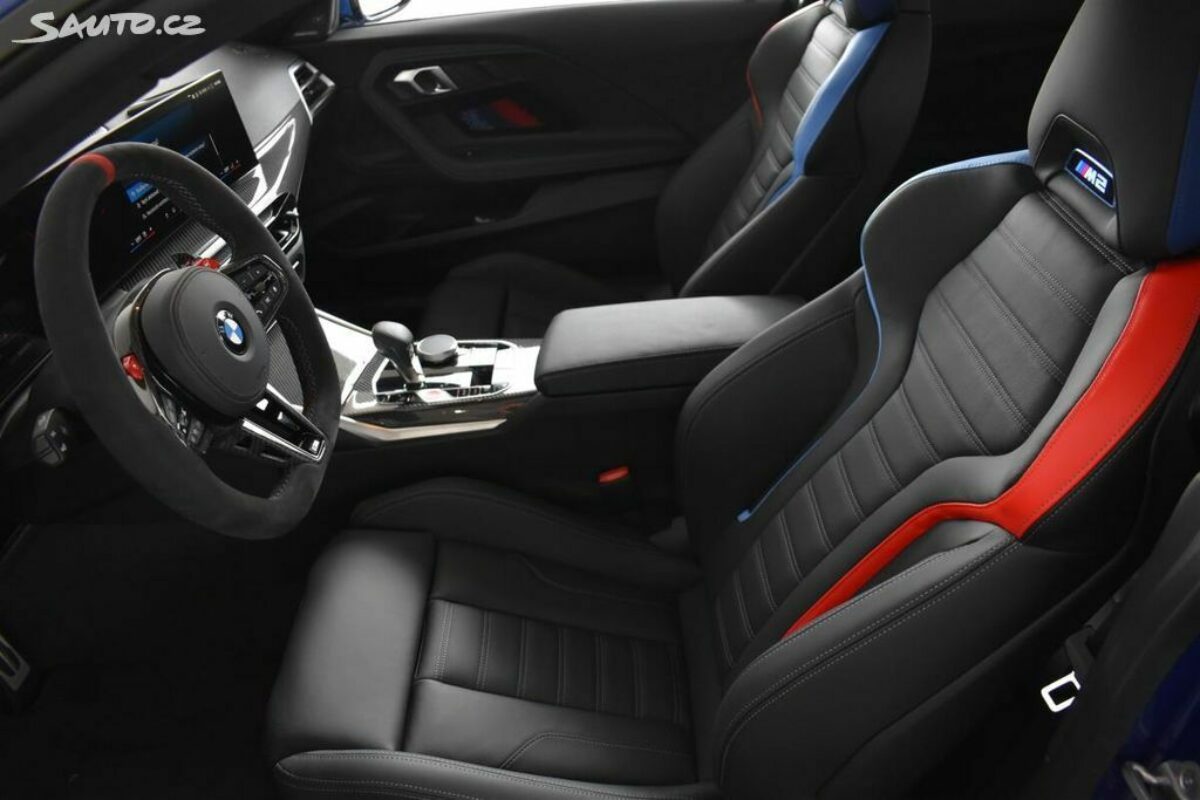 Fotografie vozu - klik pro zvětšení