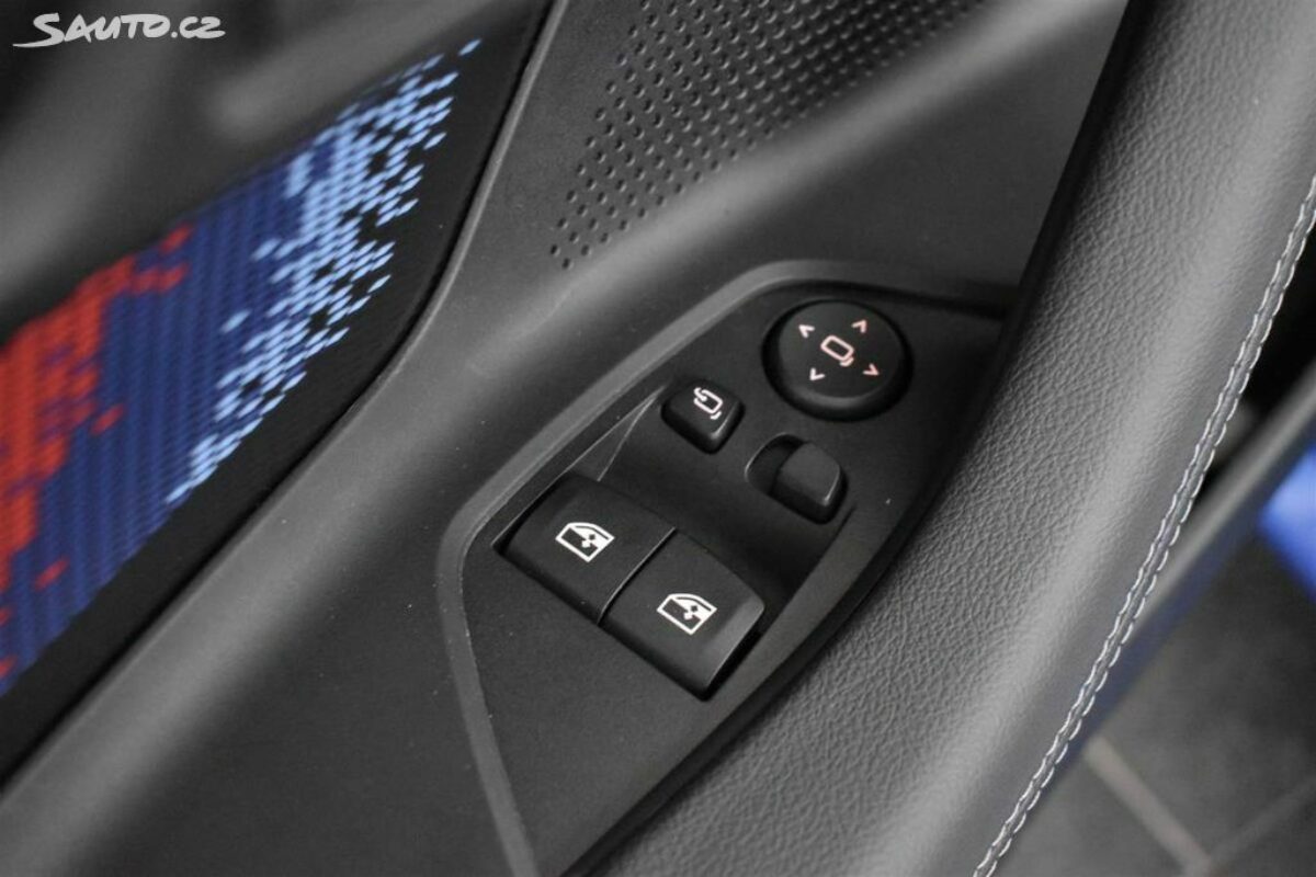 Fotografie vozu - klik pro zvětšení