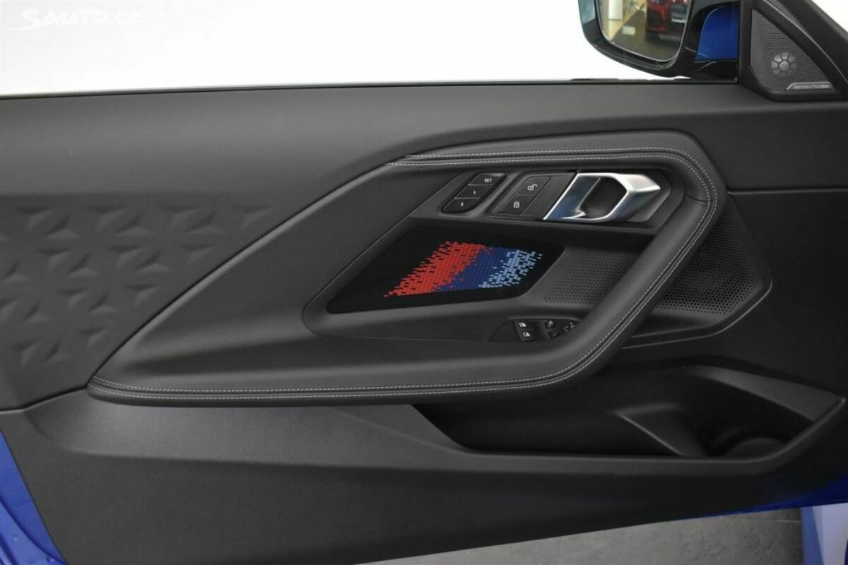 Fotografie vozu - klik pro zvětšení