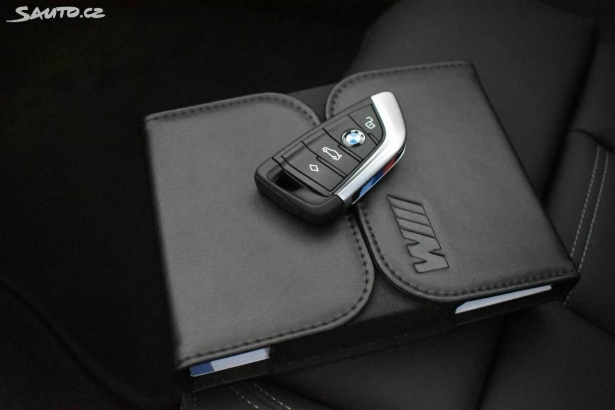 Fotografie vozu - klik pro zvětšení