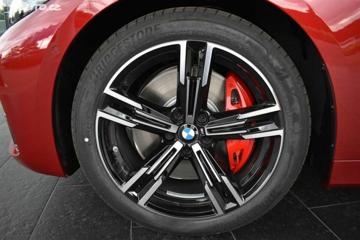 Fotografie vozu - klik pro zvětšení