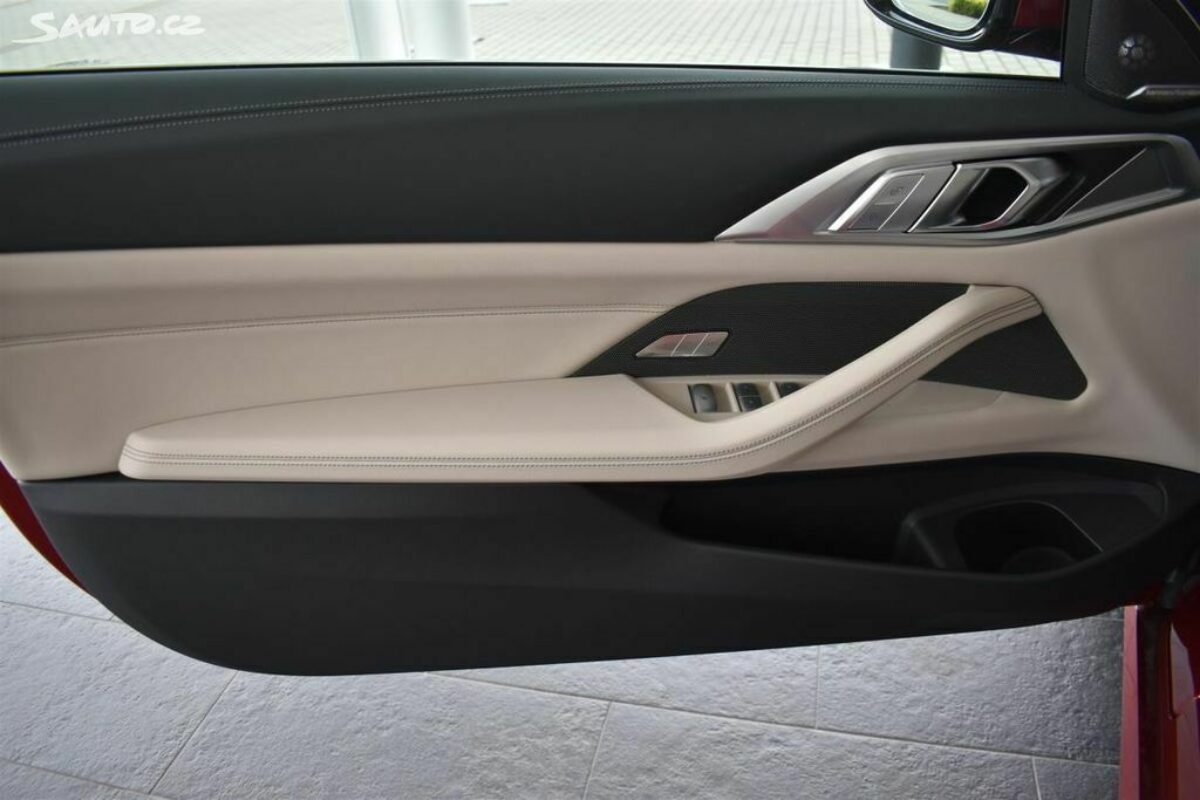 Fotografie vozu - klik pro zvětšení