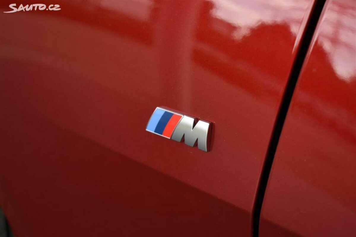 Fotografie vozu - klik pro zvětšení