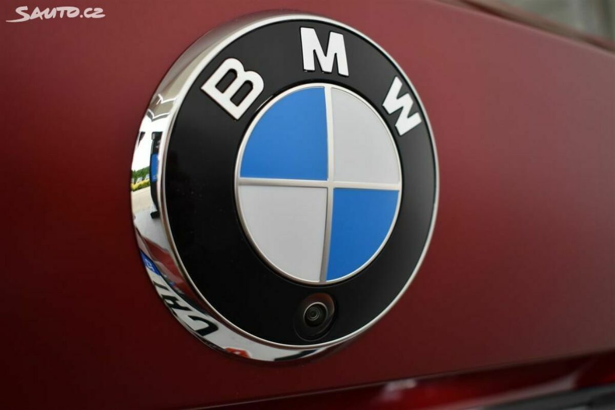 Fotografie vozu - klik pro zvětšení