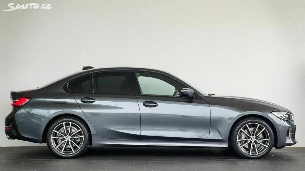 Fotografie vozu - klik pro zvětšení