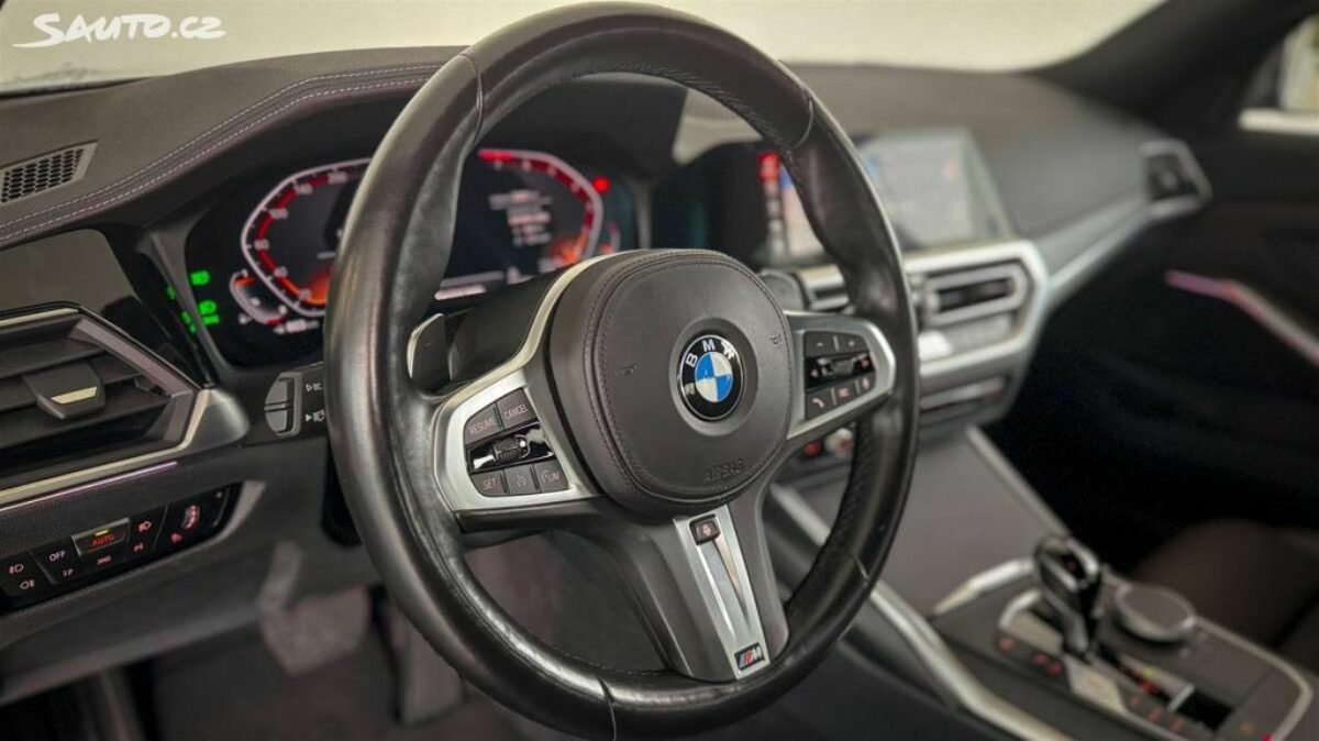 Fotografie vozu - klik pro zvětšení