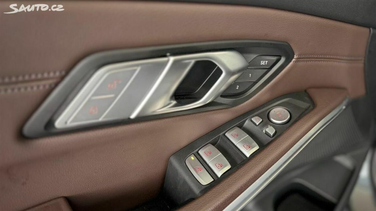 Fotografie vozu - klik pro zvětšení