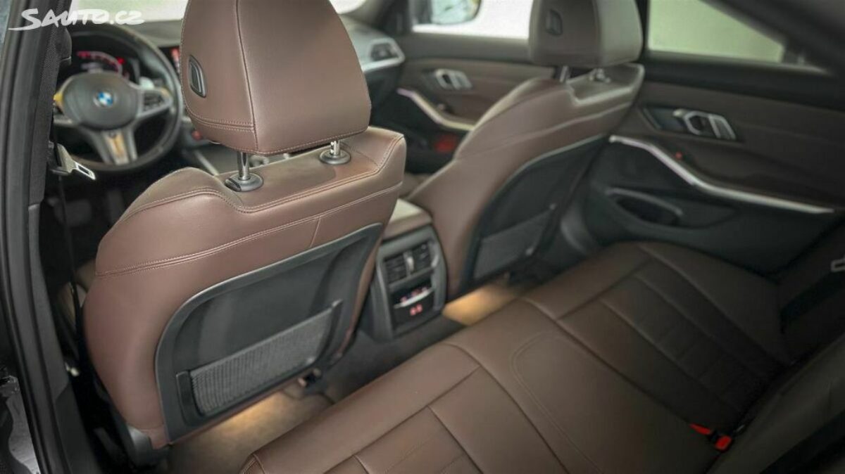 Fotografie vozu - klik pro zvětšení