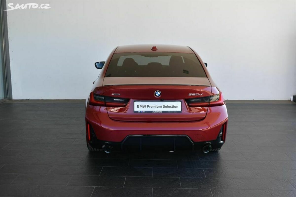 Fotografie vozu - klik pro zvětšení