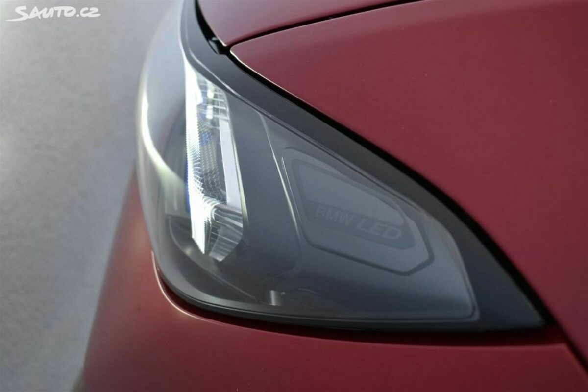 Fotografie vozu - klik pro zvětšení