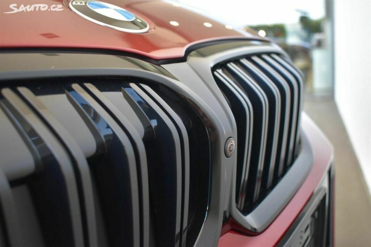 Fotografie vozu - klik pro zvětšení